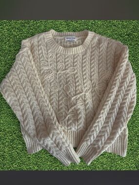Cropped Cable Knit Crewneck Sweater - Cream